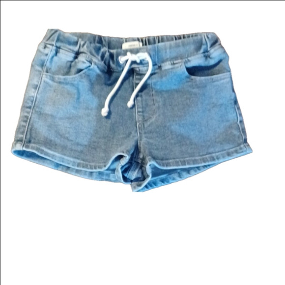 FOREVER 21, COTTEN BLEND SHORTS, WITH TIE STRING, SIZE SMALL. - Picture 1 of 4